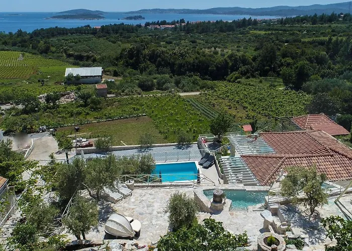 House Ston Nyaraló *