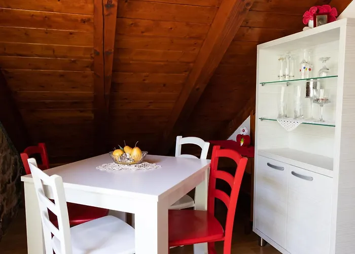 House Ston Nyaraló *