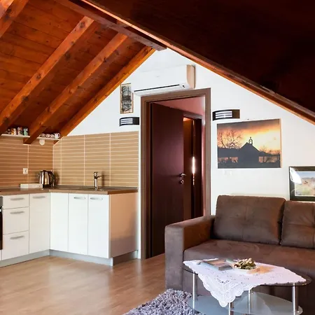 House Ston *