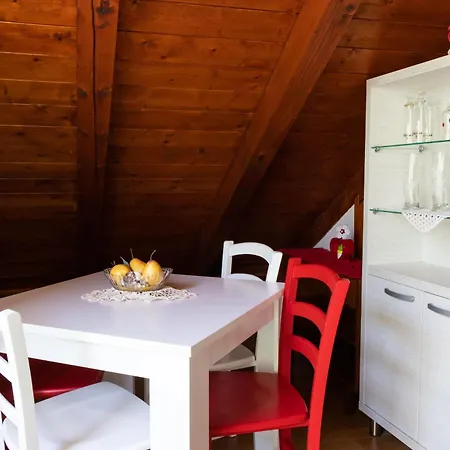 House Ston Nyaraló *